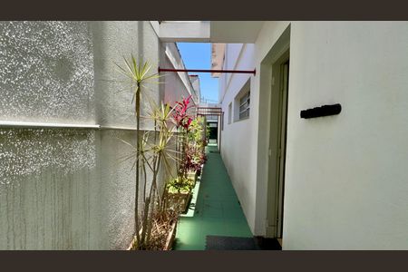 Casa à venda com 128m², 2 quartos e 1 vagaCorredor Lateral