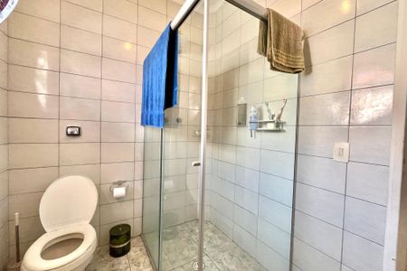 Casa à venda com 80m², 3 quartos e 3 vagas Casa à venda com 80m², 3 quartos e 3 vagasBanheiro da Suíte
