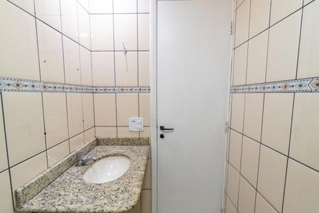 Apartamento para alugar com 65m², 2 quartos e 1 vaga Apartamento para alugar com 65m², 2 quartos e 1 vagaBanheiro