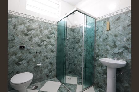 Casa à venda com 175m², 3 quartos e 3 vagasBanheiro da Suíte