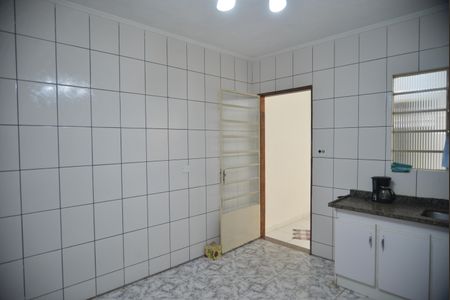 Casa à venda com 182m², 3 quartos e 2 vagasCozinha