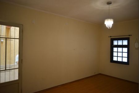 Casa à venda com 182m², 3 quartos e 2 vagasSala