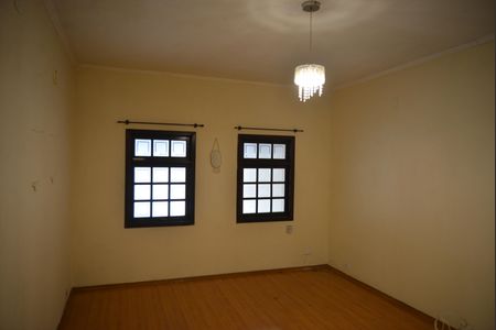 Casa à venda com 182m², 3 quartos e 2 vagasSala