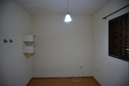 Casa à venda com 182m², 3 quartos e 2 vagasQuarto 2