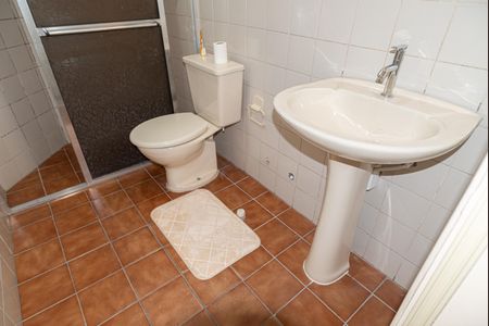 Apartamento para alugar com 40m², 1 quarto e 1 vaga Apartamento para alugar com 40m², 1 quarto e 1 vagaBanheiro da Suíte