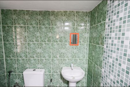 Banheiro de apartamento para alugar com 1 quarto, 33m² em São Cristóvão, Rio de Janeiro