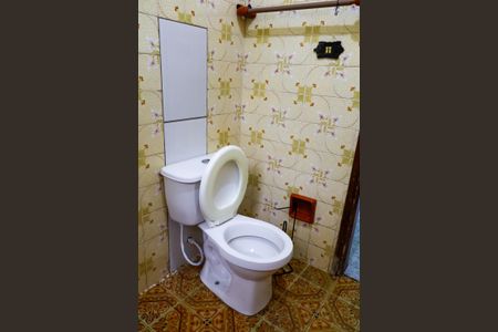 Casa à venda com 576m², 6 quartos e 1 vaga Casa à venda com 576m², 6 quartos e 1 vagaBanheiro