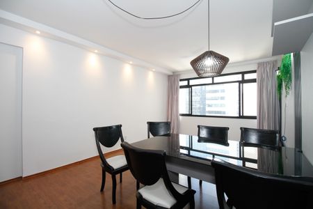 Sala de apartamento à venda com 3 quartos, 150m² em Cerqueira César, São Paulo