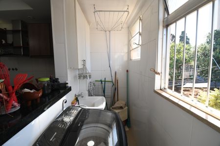 Apartamento à venda com 75m², 2 quartos e 1 vagaÁrea de Serviço