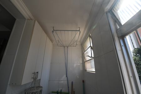 Apartamento à venda com 75m², 2 quartos e 1 vagaÁrea de Serviço