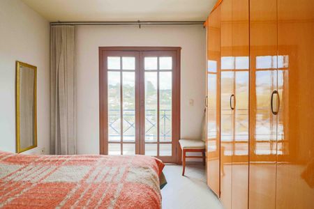 Casa à venda com 226m², 3 quartos e 5 vagas Casa à venda com 226m², 3 quartos e 5 vagasQuarto 1