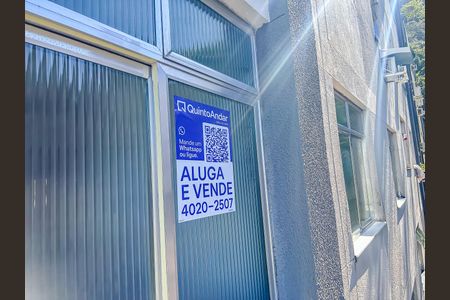 Apartamento para alugar com 55m², 2 quartos e sem vaga Apartamento para alugar com 55m², 2 quartos e sem vagaPlaca