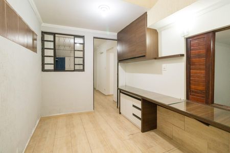 Escritório de casa para alugar com 3 quartos, 200m² em Vila Virginia, São Paulo