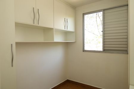 Quarto 1 de apartamento para alugar com 2 quartos, 50m² em Vila Raquel, São Paulo