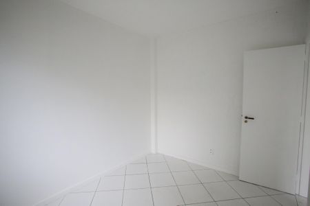 Quarto 1 de apartamento para alugar com 3 quartos, 62m² em Pechincha, Rio de Janeiro