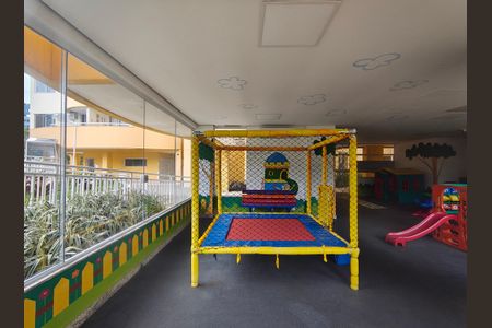 Apartamento à venda com 60m², 1 quarto e 1 vaga Apartamento à venda com 60m², 1 quarto e 1 vagaÁrea comum - Playground