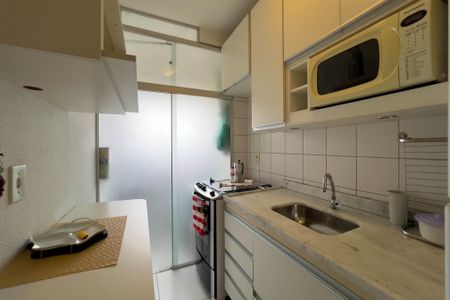 Apartamento à venda com 48m², 2 quartos e 1 vaga Apartamento à venda com 48m², 2 quartos e 1 vagaCozinha e área de serviço