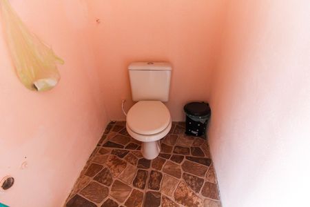 Casa à venda com 70m², 2 quartos e sem vaga Casa à venda com 70m², 2 quartos e sem vagaBanheiro de Serviço
