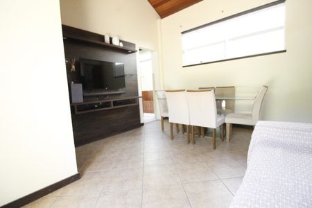Sala de casa de condomínio para alugar com 1 quarto, 49m² em Itapuã, Salvador