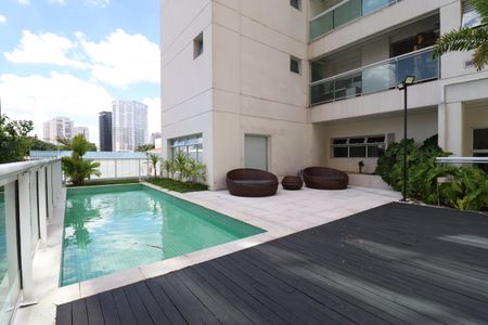 Apartamento à venda com 48m², 1 quarto e 1 vagaÁrea comum - Piscina