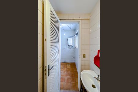 Apartamento à venda com 81m², 3 quartos e 2 vagasBanheiro de Serviço