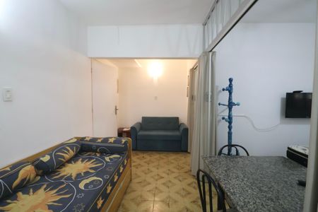 Sala de apartamento para alugar com 1 quarto, 50m² em Jardim Las Palmas, Guarujá