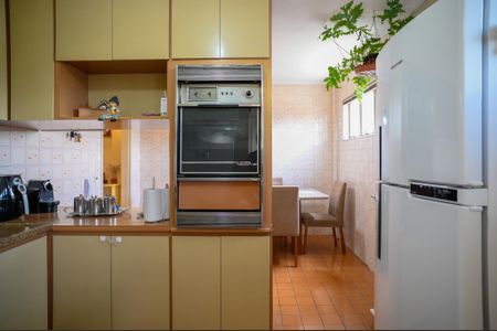 Apartamento à venda com 232m², 3 quartos e 2 vagasCozinha