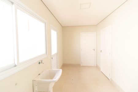 Casa de condomínio à venda com 1076m², 7 quartos e 5 vagas Casa de condomínio à venda com 1076m², 7 quartos e 5 vagasÁrea de Serviço