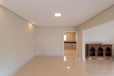 Casa de condomínio à venda com 1076m², 7 quartos e 5 vagas Casa de condomínio à venda com 1076m², 7 quartos e 5 vagasSala