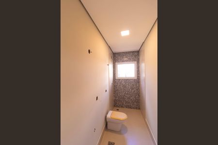 Casa de condomínio à venda com 1076m², 7 quartos e 5 vagas Casa de condomínio à venda com 1076m², 7 quartos e 5 vagasBanheiro da Suíte da Edícula