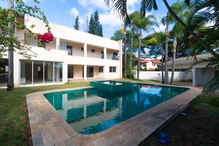 Casa de condomínio à venda com 1076m², 7 quartos e 5 vagas Casa de condomínio à venda com 1076m², 7 quartos e 5 vagasQuintal