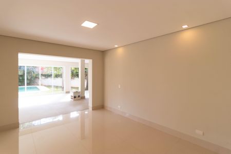 Casa de condomínio à venda com 1076m², 7 quartos e 5 vagas Casa de condomínio à venda com 1076m², 7 quartos e 5 vagasSala