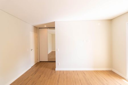 Casa de condomínio à venda com 1076m², 7 quartos e 5 vagas Casa de condomínio à venda com 1076m², 7 quartos e 5 vagasSuíte 03