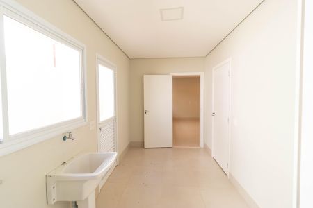 Casa de condomínio à venda com 1076m², 7 quartos e 5 vagas Casa de condomínio à venda com 1076m², 7 quartos e 5 vagasÁrea de Serviço