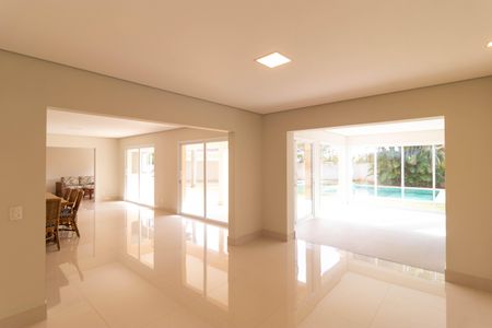 Casa de condomínio à venda com 1076m², 7 quartos e 5 vagas Casa de condomínio à venda com 1076m², 7 quartos e 5 vagasSala