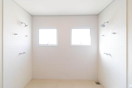 Casa de condomínio à venda com 1076m², 7 quartos e 5 vagas Casa de condomínio à venda com 1076m², 7 quartos e 5 vagasBanheiro da Suíte 05