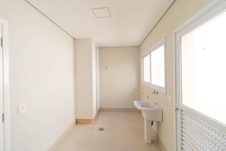 Casa de condomínio à venda com 1076m², 7 quartos e 5 vagas Casa de condomínio à venda com 1076m², 7 quartos e 5 vagasÁrea de Serviço