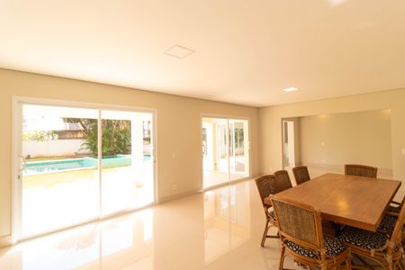 Casa de condomínio à venda com 1076m², 7 quartos e 5 vagas Casa de condomínio à venda com 1076m², 7 quartos e 5 vagasSala