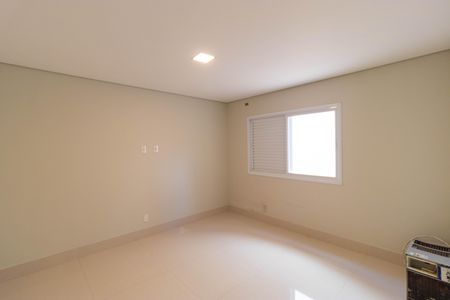 Casa de condomínio à venda com 1076m², 7 quartos e 5 vagas Casa de condomínio à venda com 1076m², 7 quartos e 5 vagasSuíte 01