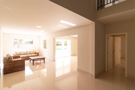 Casa de condomínio à venda com 1076m², 7 quartos e 5 vagas Casa de condomínio à venda com 1076m², 7 quartos e 5 vagasSala