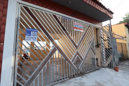 Casa à venda com 125m², 2 quartos e 2 vagasFachada