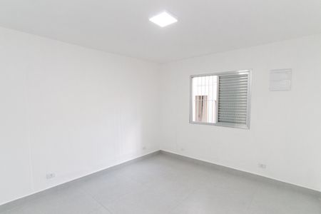 Quarto 1 de casa para alugar com 2 quartos, 78m² em Vila Constança, São Paulo