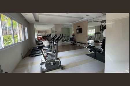 Apartamento à venda com 132m², 3 quartos e 2 vagas Apartamento à venda com 132m², 3 quartos e 2 vagasÁrea comum - Academia