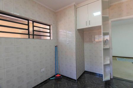 Casa à venda com 200m², 3 quartos e 4 vagas Casa à venda com 200m², 3 quartos e 4 vagasCozinha