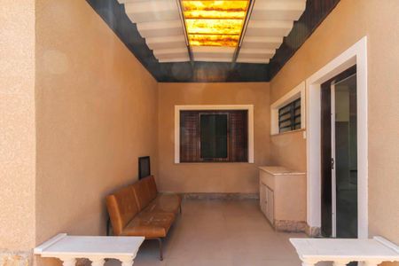 Casa à venda com 200m², 3 quartos e 4 vagas Casa à venda com 200m², 3 quartos e 4 vagasÁrea comum