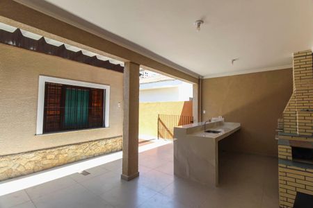 Casa à venda com 200m², 3 quartos e 4 vagas Casa à venda com 200m², 3 quartos e 4 vagasChurrasqueira
