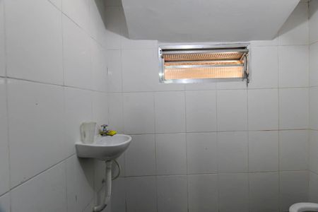 Casa à venda com 200m², 3 quartos e 4 vagas Casa à venda com 200m², 3 quartos e 4 vagasBanheiro de serviço