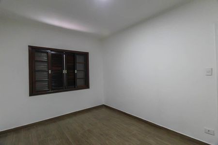 Casa à venda com 200m², 3 quartos e 4 vagas Casa à venda com 200m², 3 quartos e 4 vagasQuarto 2