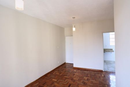 Sala de apartamento para alugar com 3 quartos, 74m² em Cidade Nova, Belo Horizonte