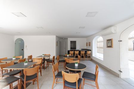 Apartamento à venda com 70m², 2 quartos e 1 vagaÁrea comum